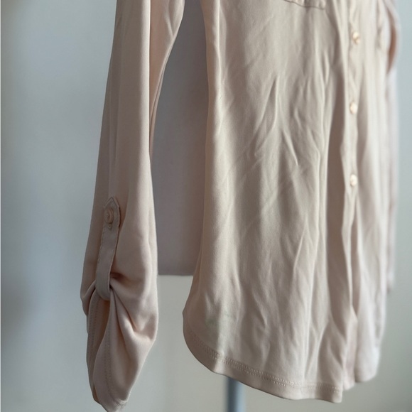Ann Taylor Light Pink Women’s Blouse. Size Medium. - Picture 6 of 9